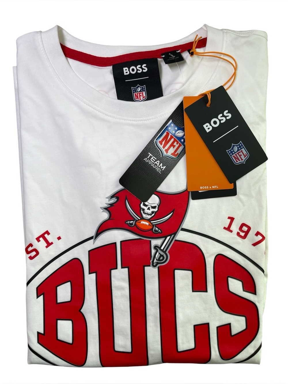 NWT BOSS x NFL Tampa Bay Buccaneers White T-Shirt Men's Size M Cotton Graphic